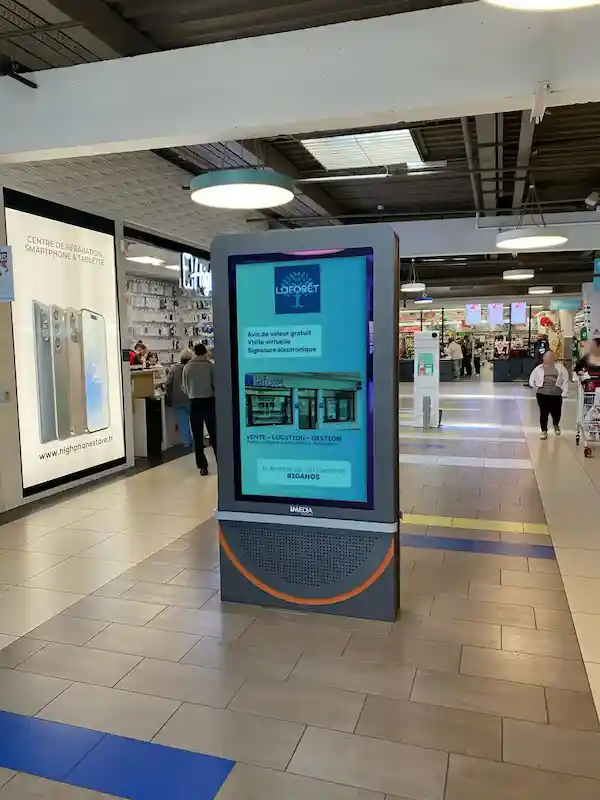 publicite dans un centre commercial 2