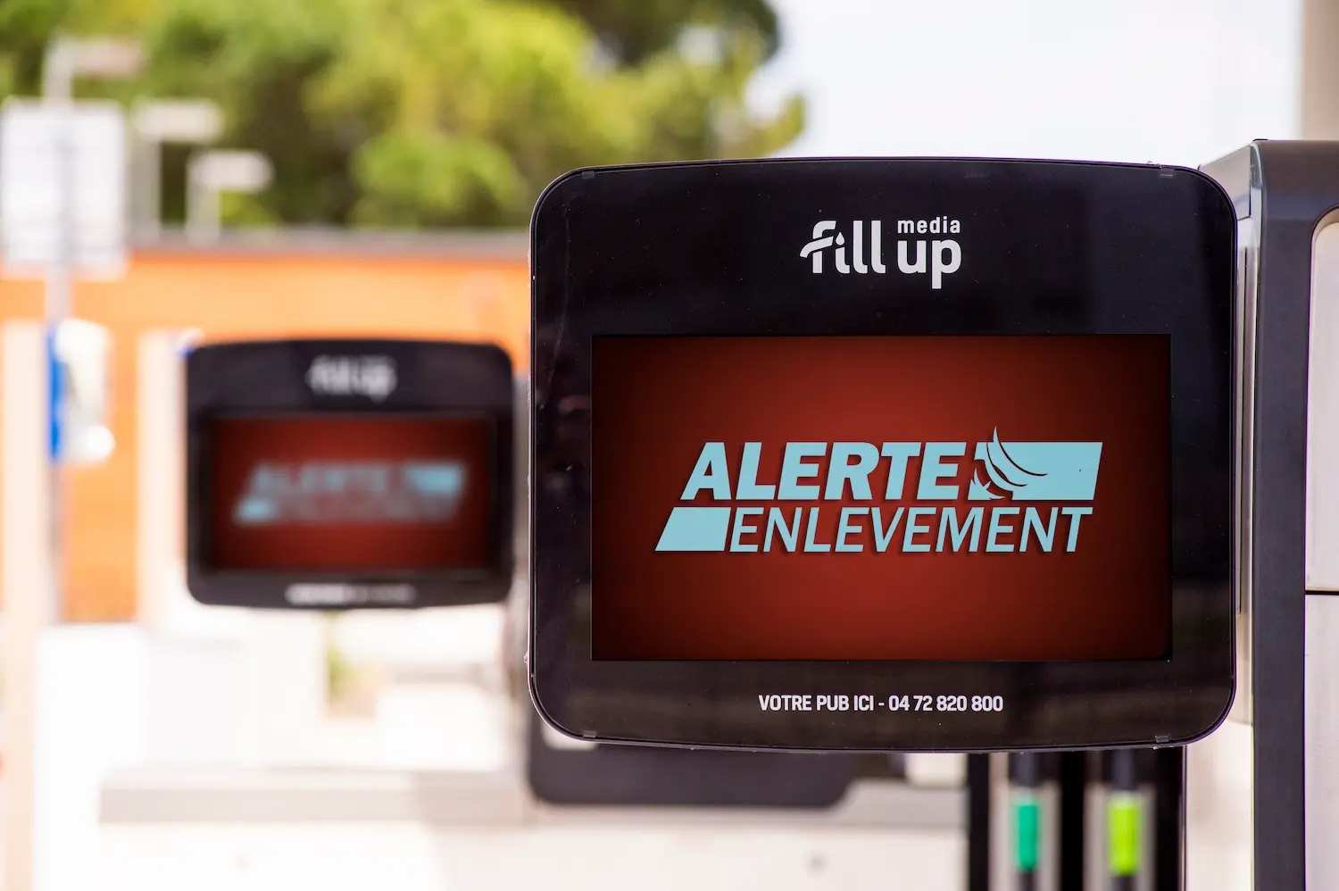 Alerte Enlevement sur des ecrans publicitaire en station-service