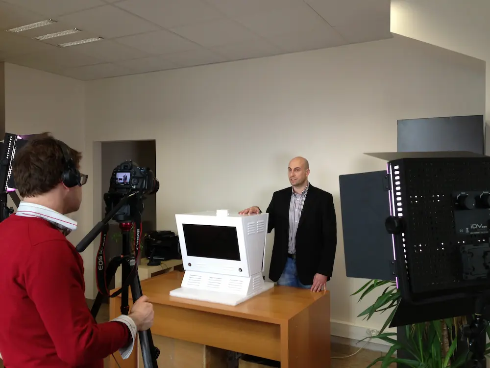 1 fum slider reussites premier ecran dooh