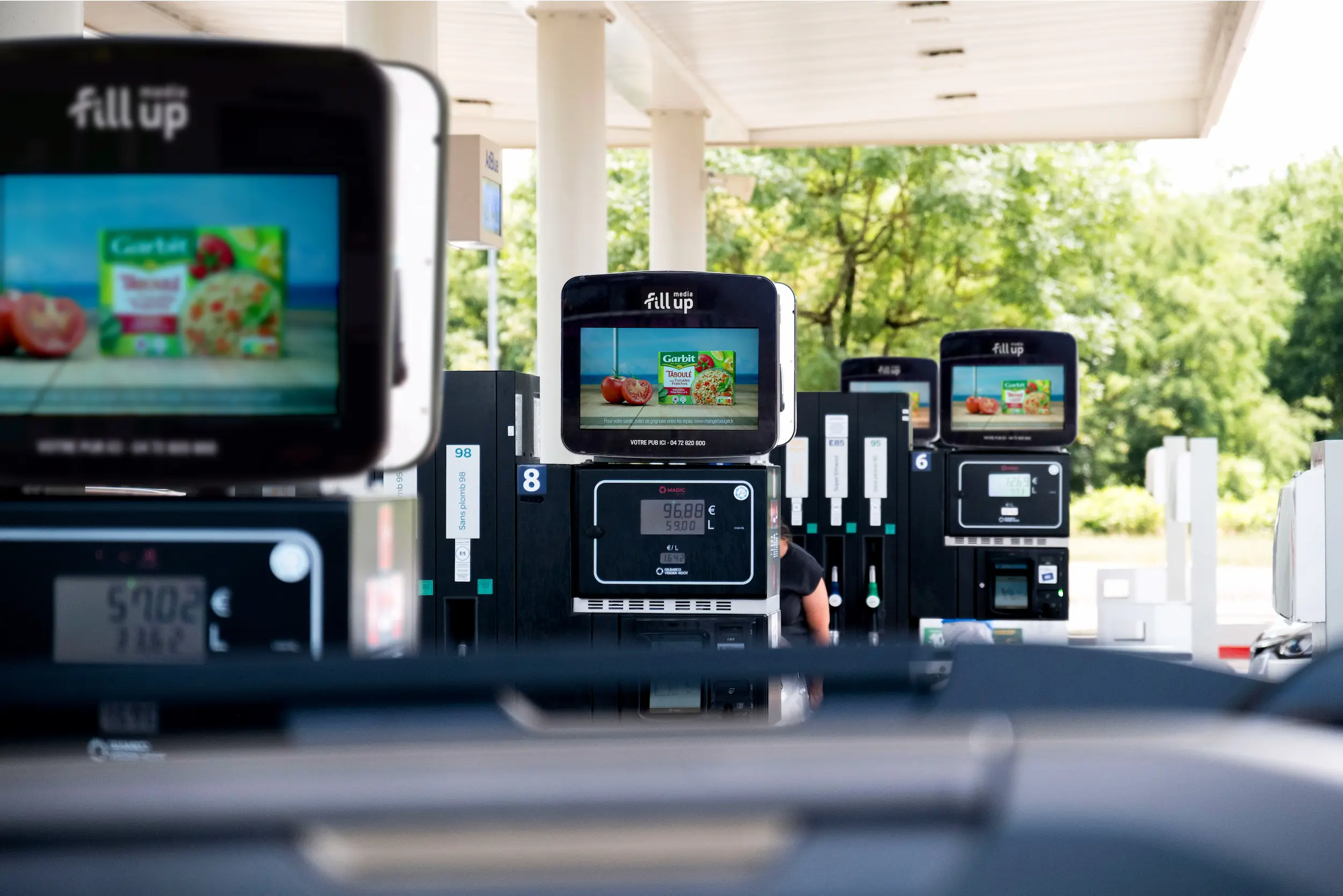 fillupmedia home hero photo dooh station service