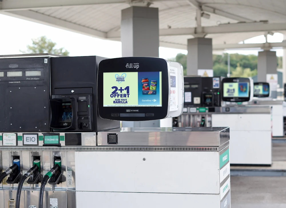 fum-photo-station-dooh-etude-mesure-ca-barilla Une publicité dans un écran en station