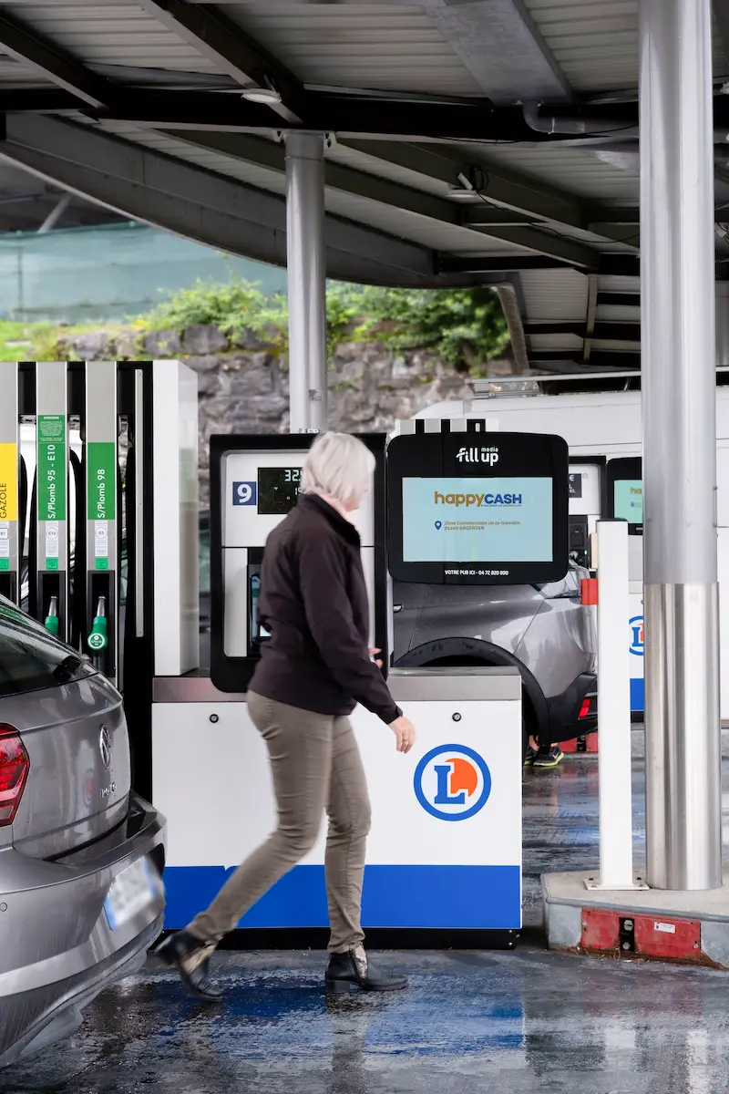 fum cas client happy cash slider 01